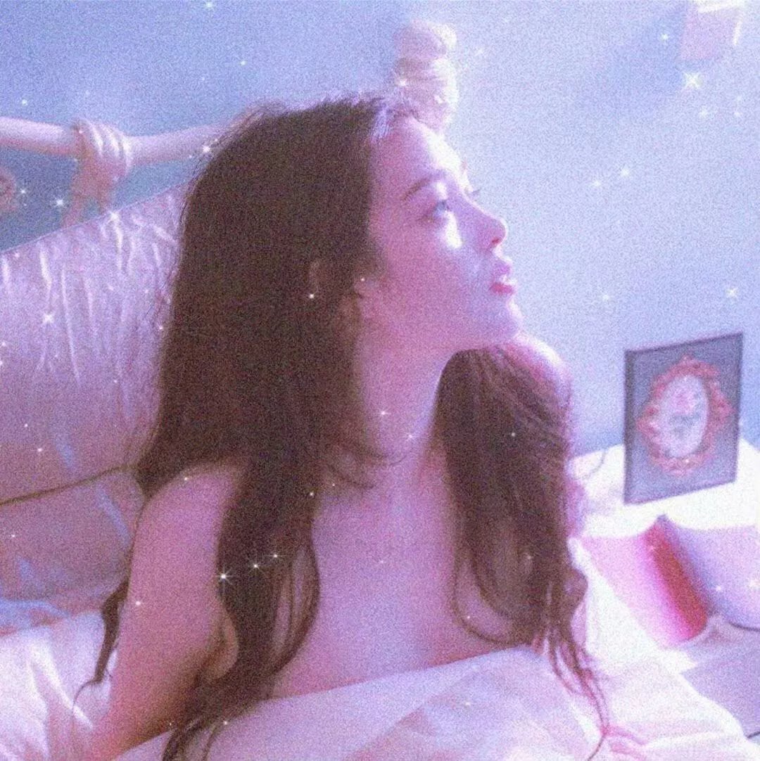 有色彩的女子